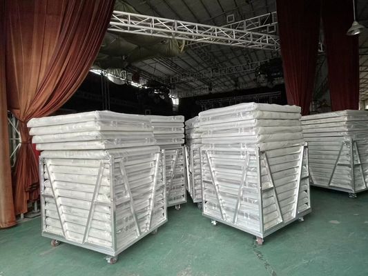 Ασφαλής και άνετη εκδήλωση με LEDIKA Crowd Control Barrier Perfect